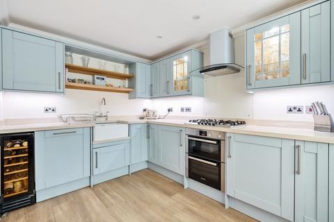 4 bedroom end of terrace house for sale, Jarvis Fields, Bursledon, Hampshire, SO31