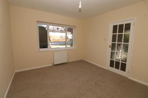 3 bedroom end of terrace house for sale, Shillitoe Avenue, Potters Bar EN6