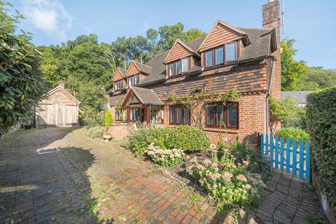 Pear Tree Cottage Arford Road, Headley, Bordon, GU35 8BT