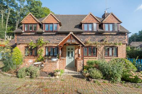 Pear Tree Cottage Arford Road, Headley, Bordon, GU35 8BT