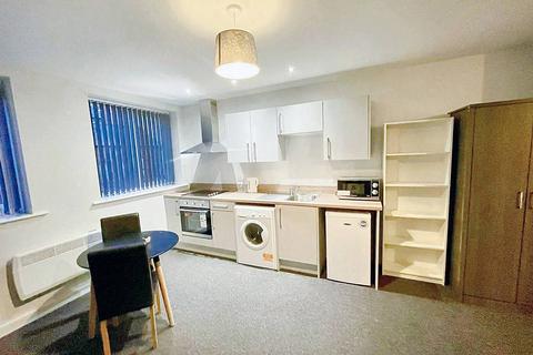 Studio to rent, Church Gate, Leicester LE1