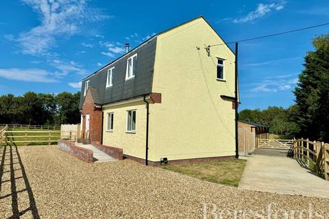 3 bedroom detached house for sale, Harwich Road, Wix, CO11