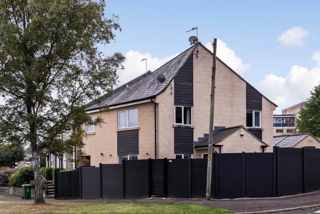 School lodge, new front.jpg