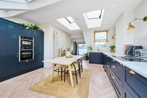 3 bedroom maisonette for sale, Cavendish Road, London, SW12