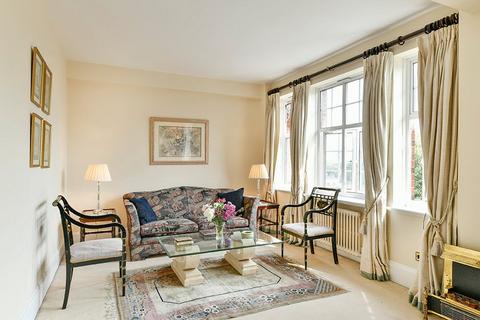 2 bedroom flat for sale, Kensington High Street, London