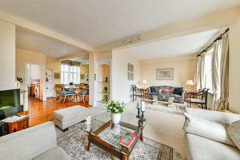 2 bedroom flat for sale, Kensington High Street, London