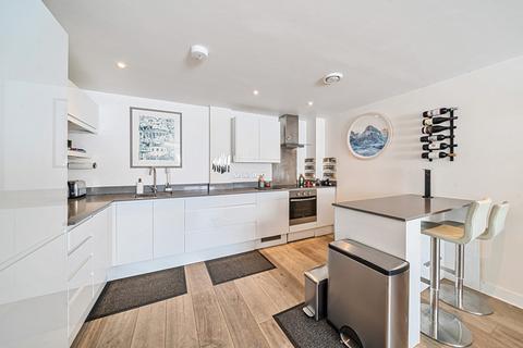 3 bedroom apartment for sale, Freda Street, London