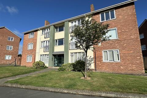 2 bedroom flat for sale, Gunnerside Road, Fairfield, TS19 7NT