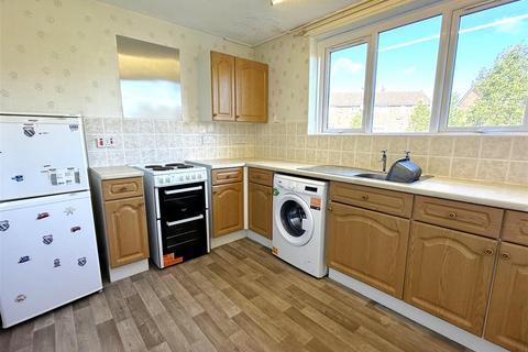 2 bedroom flat for sale, Gunnerside Road, Fairfield, TS19 7NT