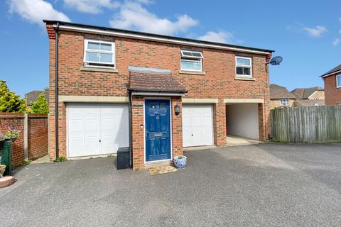 2 bedroom detached house for sale, Holt Close, Ashford TN23