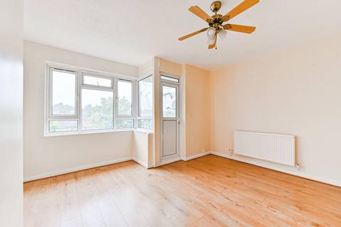 3 bedroom flat to rent, Rideout Street, Woolwich, London, SE18