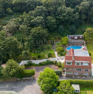 5 bedroom detached house for sale, Les Charrieres D'anne Port, St. Martin, Jersey. JE3 6DT