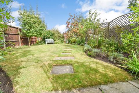 7 Oak Tree Close, Aldershot, GU12 4BE