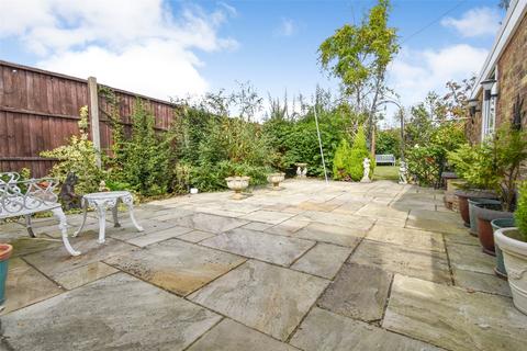 7 Oak Tree Close, Aldershot, GU12 4BE