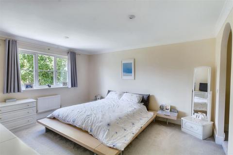 349 Mapperley Plains, Mapperley, Nottingham, NG3 5RS