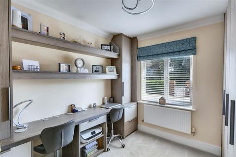 349 Mapperley Plains, Mapperley, Nottingham, NG3 5RS