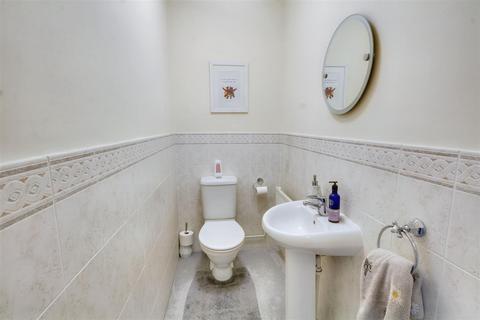 349 Mapperley Plains, Mapperley, Nottingham, NG3 5RS
