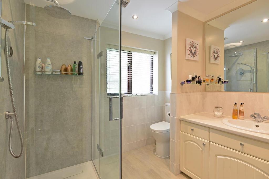 Ensuite.jpg