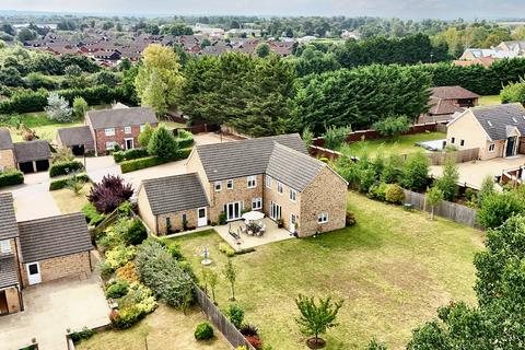 5 bedroom detached house for sale, Shepherd Close, Newmarket CB8