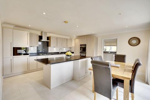 5 bedroom detached house for sale, Shepherd Close, Newmarket CB8