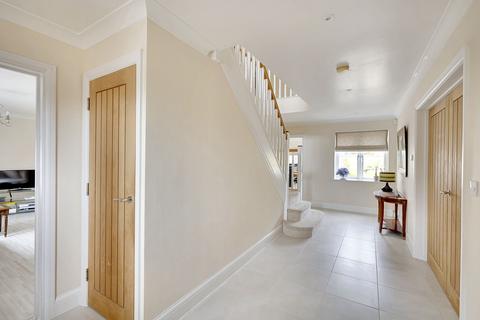 5 bedroom detached house for sale, Shepherd Close, Newmarket CB8