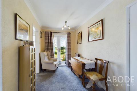 92 Craythorne Road, Stretton, Burton-on-trent, DE13 0AZ