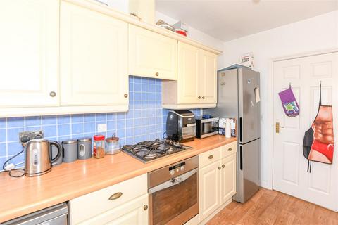 19 Marina Drive, Staverton, Trowbridge, BA14 8UX