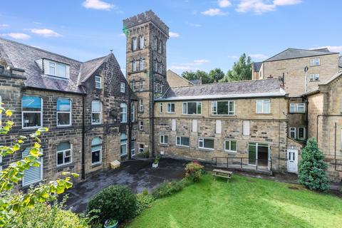 2 bedroom flat for sale, Queens Road, Ilkley, West Yorkshire, LS29