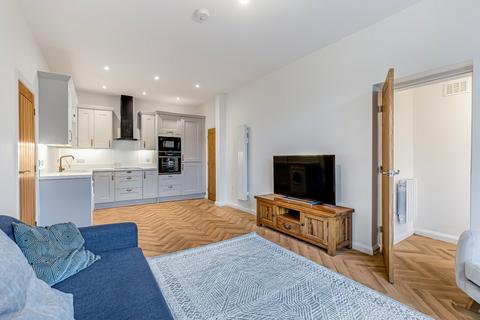 2 bedroom flat for sale, Queens Road, Ilkley, West Yorkshire, LS29