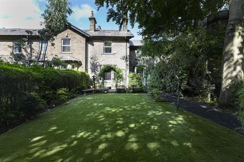 5 bedroom end of terrace house for sale, Sandbeds, Queensbury, Bradford