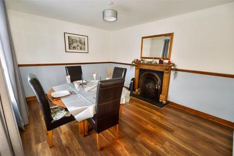 27 Ainsty Crescent, Wetherby, LS22 7QP