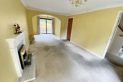 2 bedroom terraced house for sale, Yew Tree Gardens, Henley-In-Arden B95