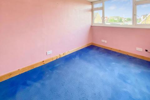 2 Cleves Way, Ashford, TN23 5DD