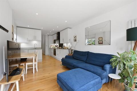 2 bedroom flat for sale, Pember Road, Kensal Green, London