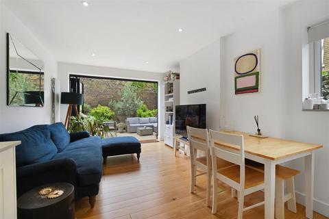 2 bedroom flat for sale, Pember Road, Kensal Green, London