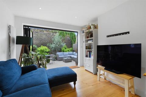 2 bedroom flat for sale, Pember Road, Kensal Green, London