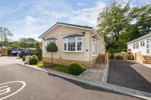 3 bedroom bungalow for sale, Hermitage Park, Bracknell RG42