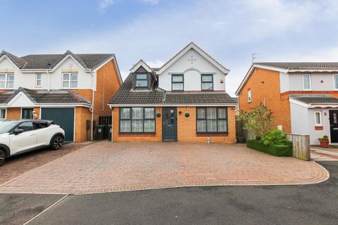 4 bedroom detached house for sale, Bede Close, Holystone, NE12