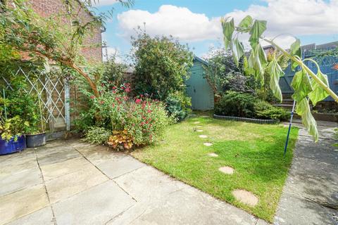 3 bedroom terraced house for sale, Sedlescombe Gardens, St. Leonards-On-Sea