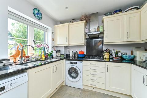 3 bedroom end of terrace house to rent, North Lane, Buriton, Petersfield.