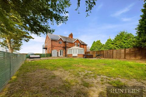 4 bedroom semi-detached house for sale, Bridlington Road, Fraisthorpe, Bridlington