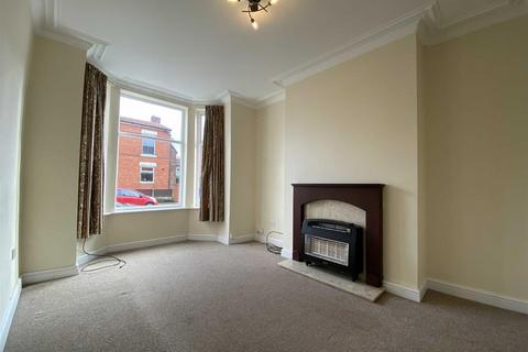 3 bedroom end of terrace house to rent, Vicars Road, Chorlton, Manchester