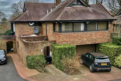 5 bedroom detached house for sale, Westover Hill, Hampstead