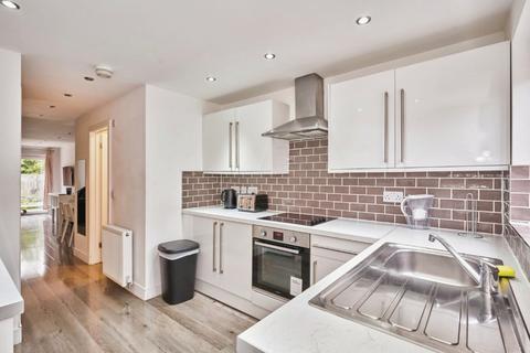 2 bedroom end of terrace house for sale, Colegrove Road, Peckham, London