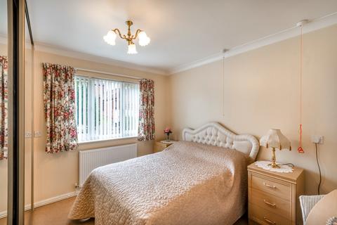 2 bedroom semi-detached bungalow for sale, Peakes Croft, Doncaster, South Yorkshire