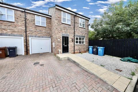 4 bedroom semi-detached house for sale, Astral Gardens, Sutton-On-Hull, Hull