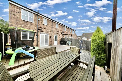 4 bedroom semi-detached house for sale, Astral Gardens, Sutton-On-Hull, Hull