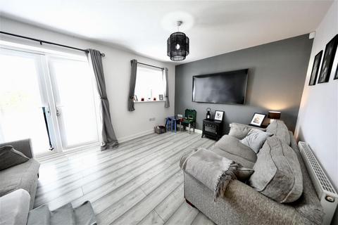 4 bedroom semi-detached house for sale, Astral Gardens, Sutton-On-Hull, Hull