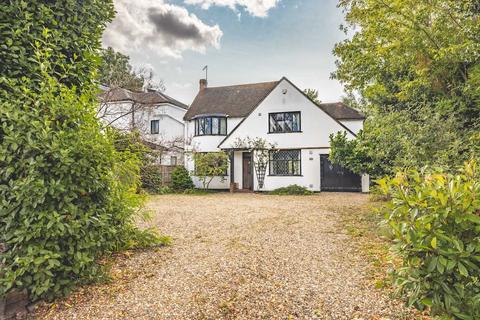 4 bedroom detached house for sale, London Road, Datchet  SL3