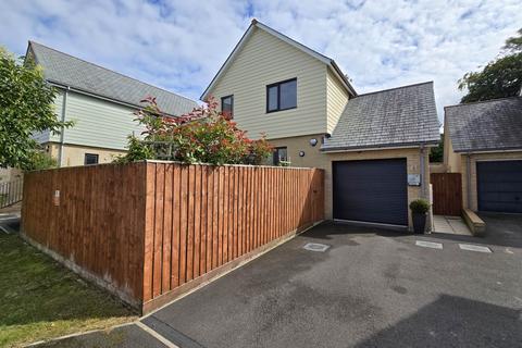 4 bedroom detached house for sale, Adams Court, Bideford